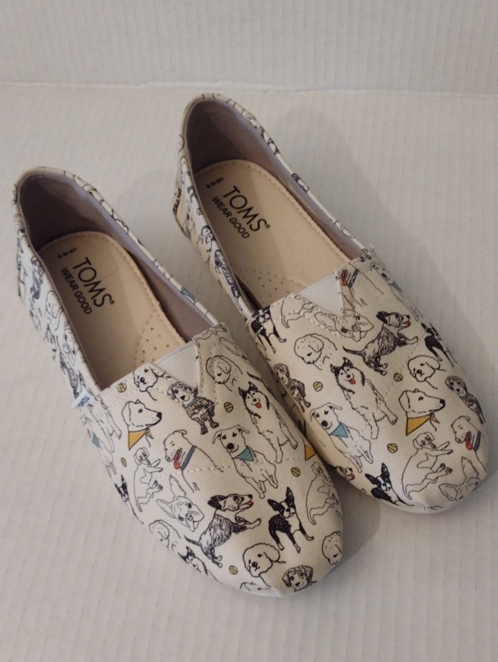 Toms Wear Good Dogs